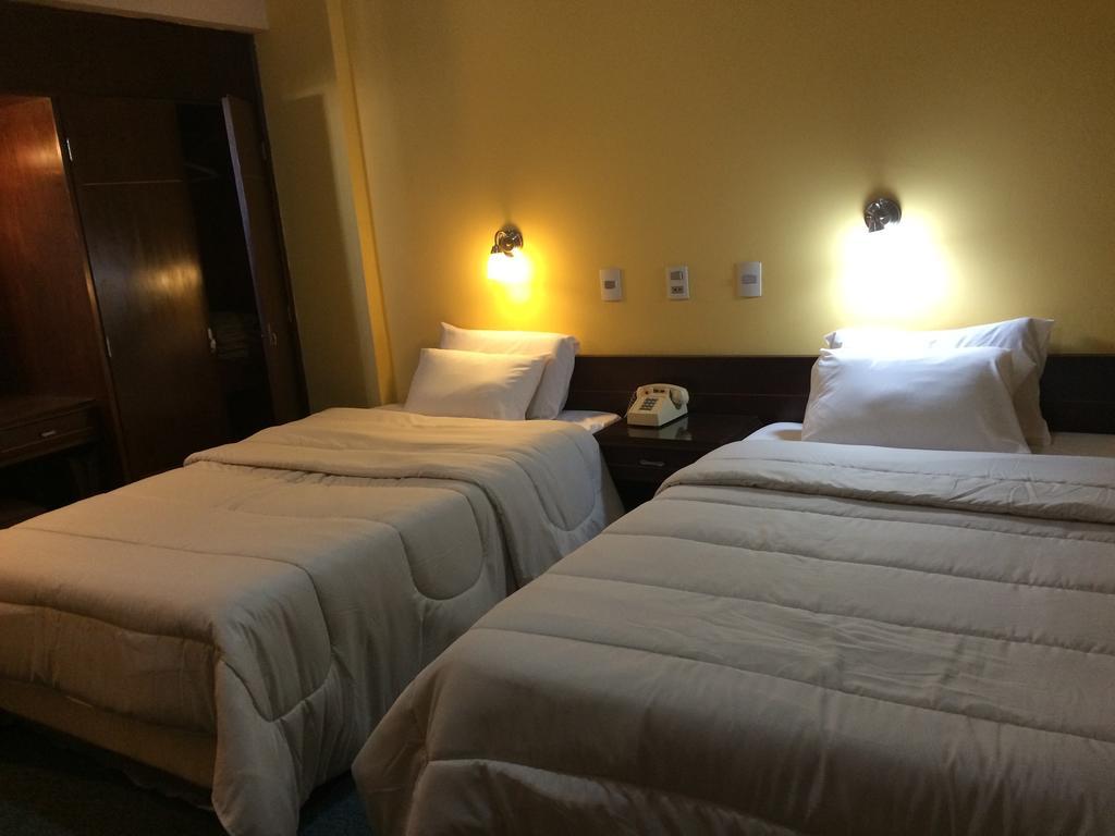 Hotel Manduvira Асунсьйон Номер фото