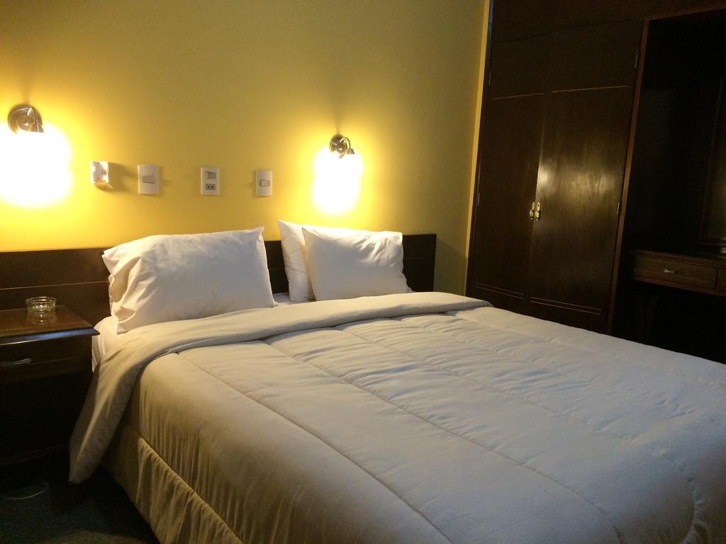 Hotel Manduvira Асунсьйон Номер фото