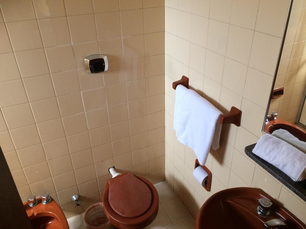 Hotel Manduvira Асунсьйон Номер фото