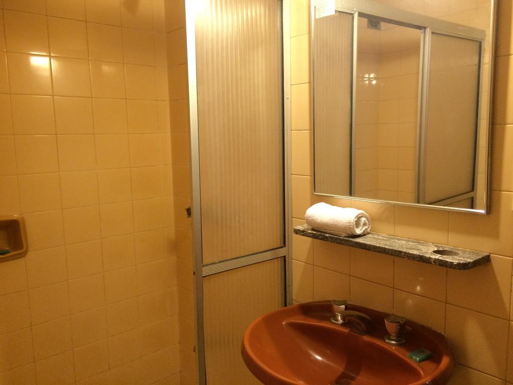 Hotel Manduvira Асунсьйон Номер фото